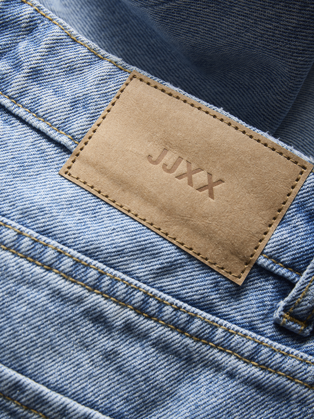 JJX1SHO00008CTW_Medium+Blue+Denim_5.png