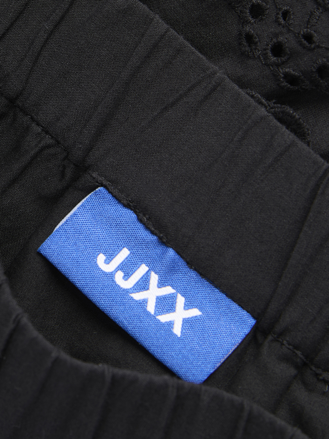 JJX1SKI00004CTW_Black_4.png
