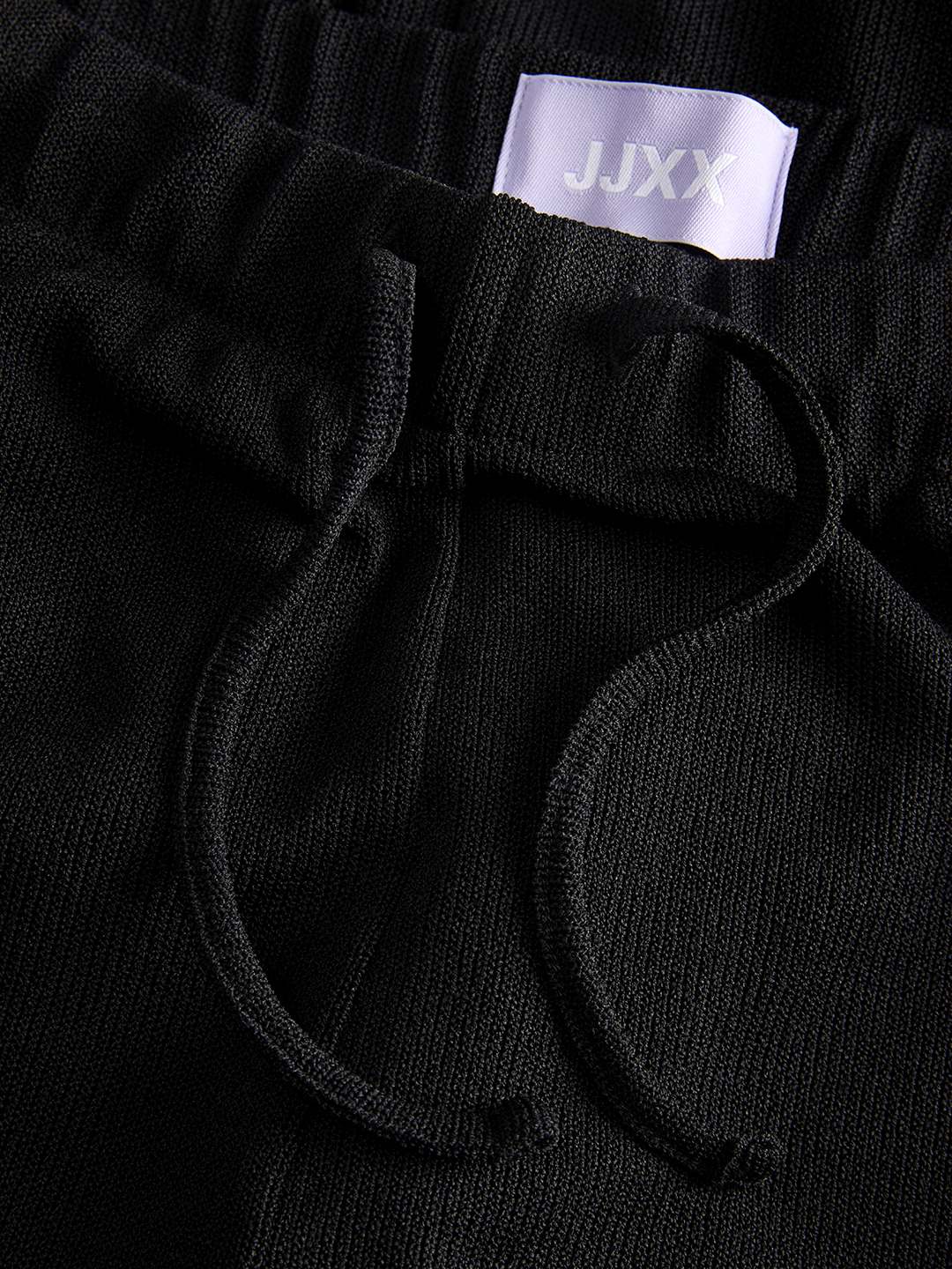 JJX1TRO00007PYW_Black_3.png