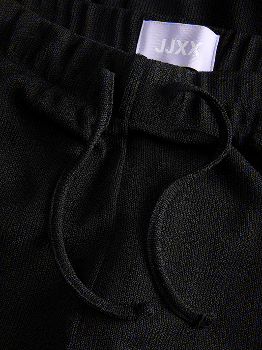 JJX1TRO00007PYW_Black_3.png