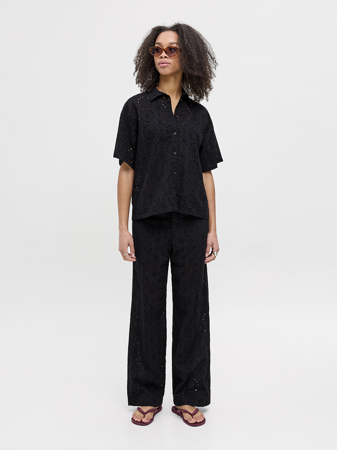 JJX1TRO00013CTW_Black_2.png