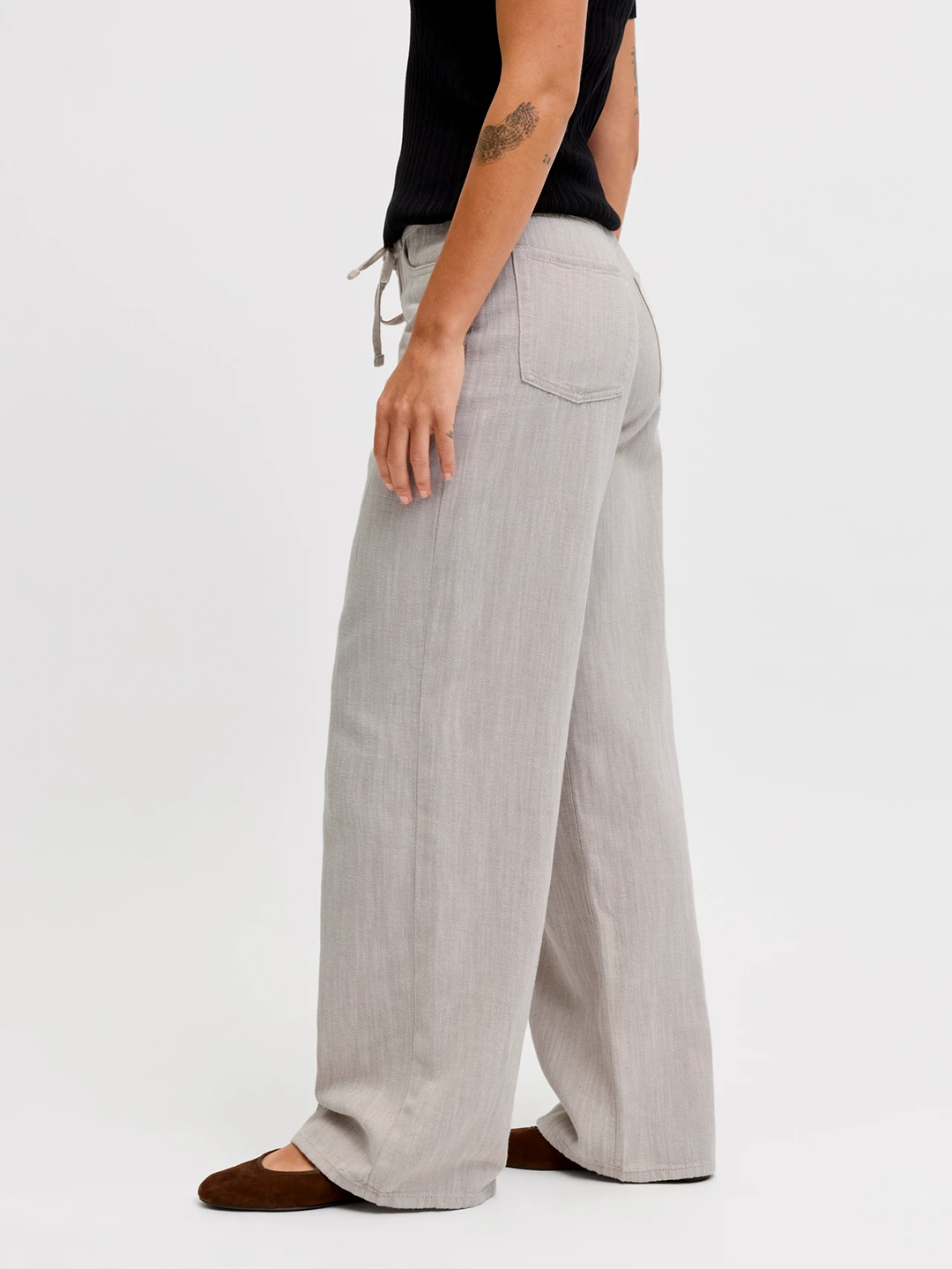 JJX1TRO00016CTW_Feather+Gray_2.png