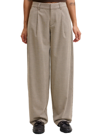 JJX1TRO19994PYW_MACADAMIA_0.png