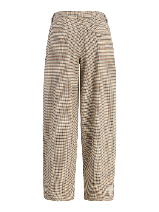 JJX1TRO19994PYW_MACADAMIA_2.png