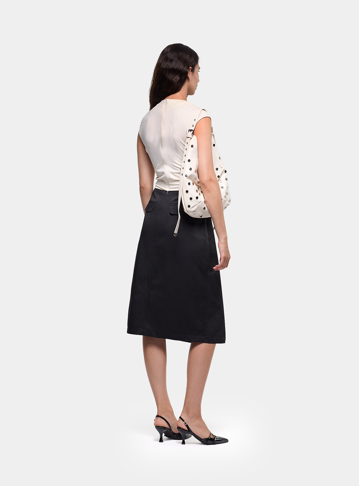 LAA1DRE00040PYW_BLACK_2.png