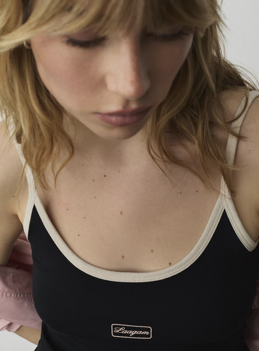 LAA1TOP00075CTW_Black_1.png