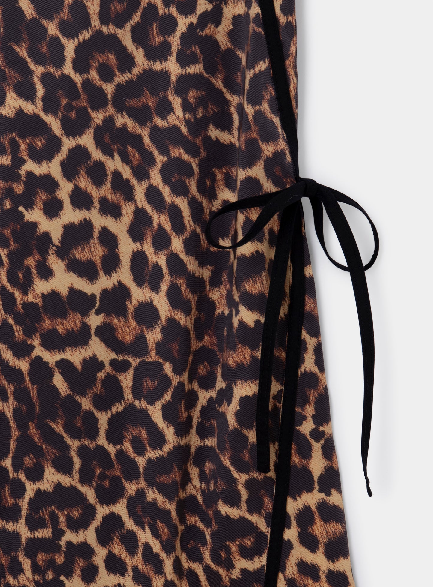 LAA1TRO00000VSW_Animal print_2.jpeg