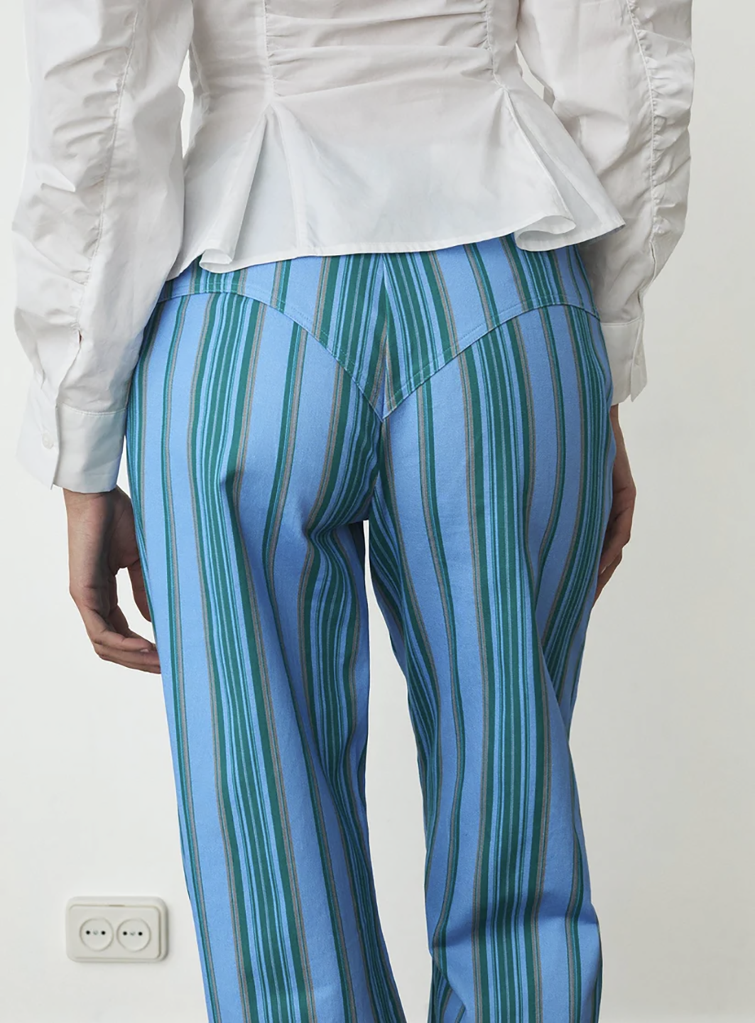 LAA1TRO00011CTW_Blue_2.png