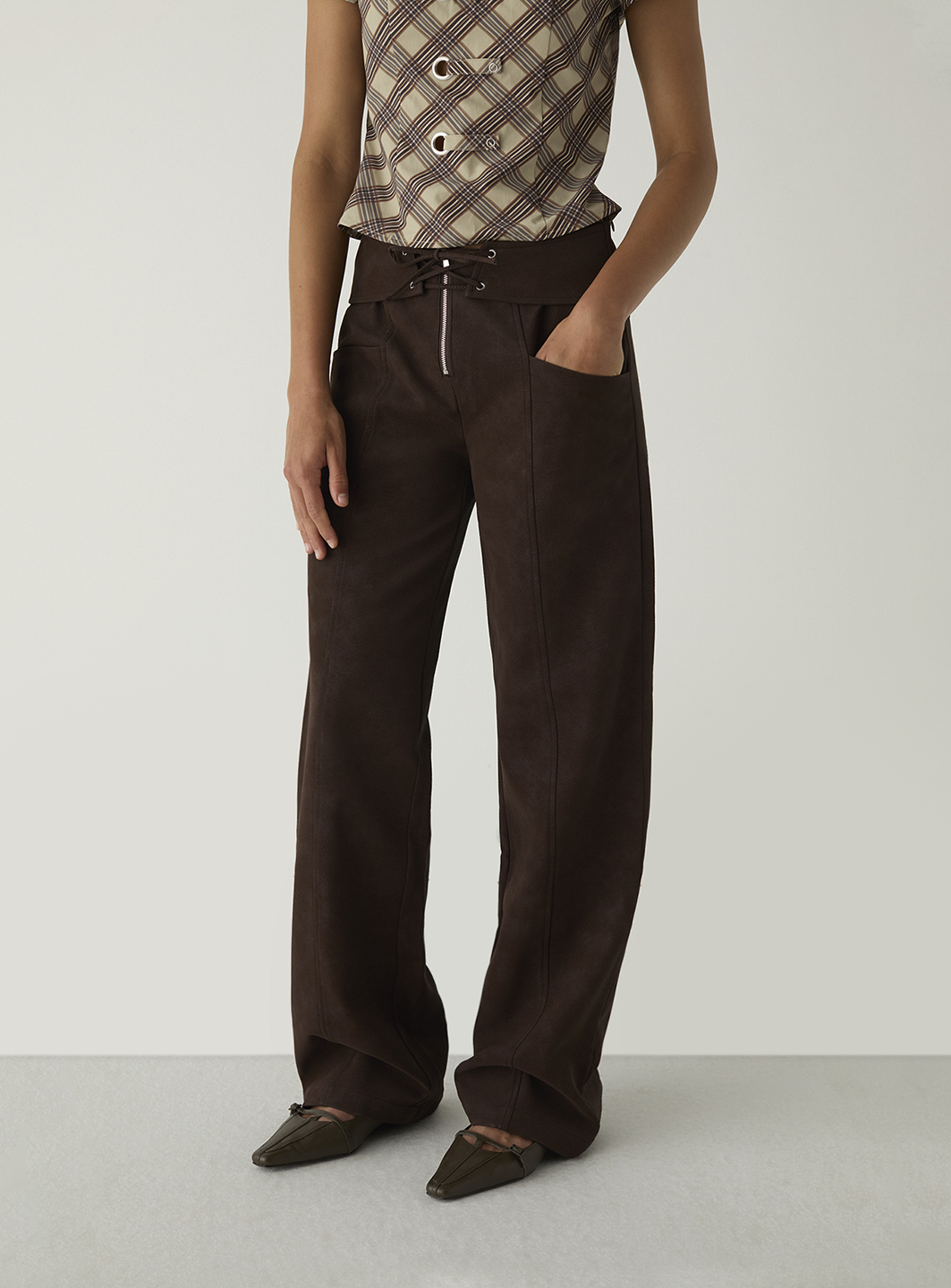 LAA1TRO21598PHW_Dark+Brown_1.png