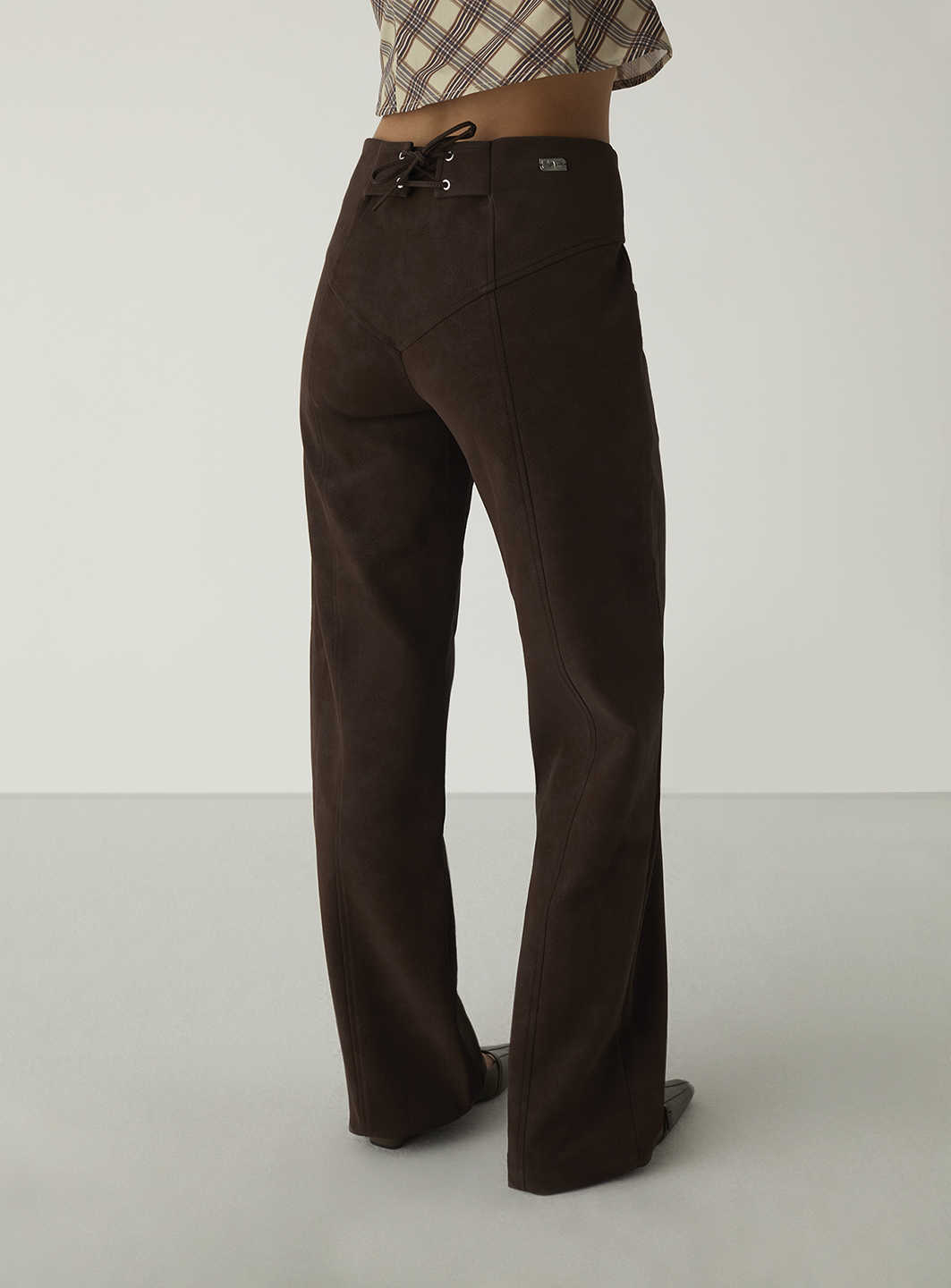 LAA1TRO21598PHW_Dark+Brown_2.png