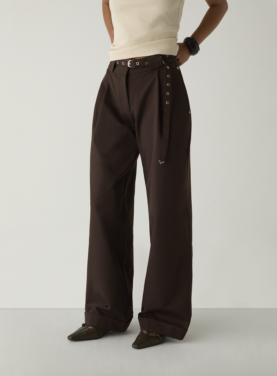 LAA1TRO21610PYW_Brown_1.png