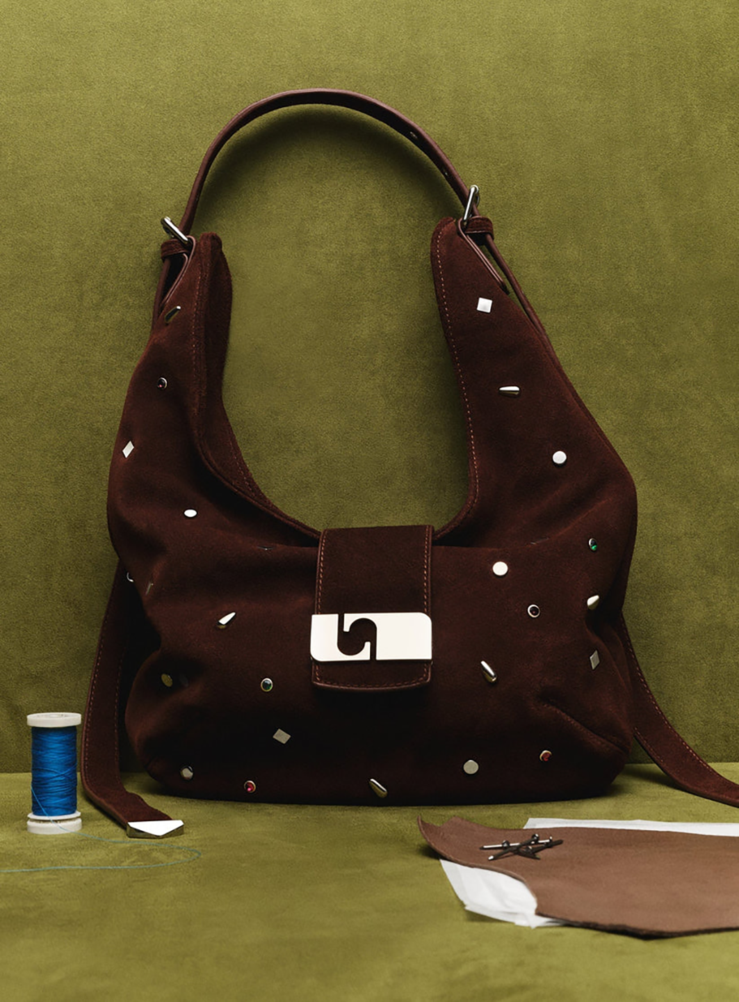 LAA3BAG00004LEW_Brown_1.png
