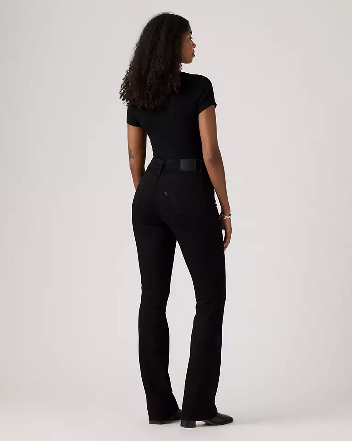 LEV1JEA00011CTW_Black_1.png