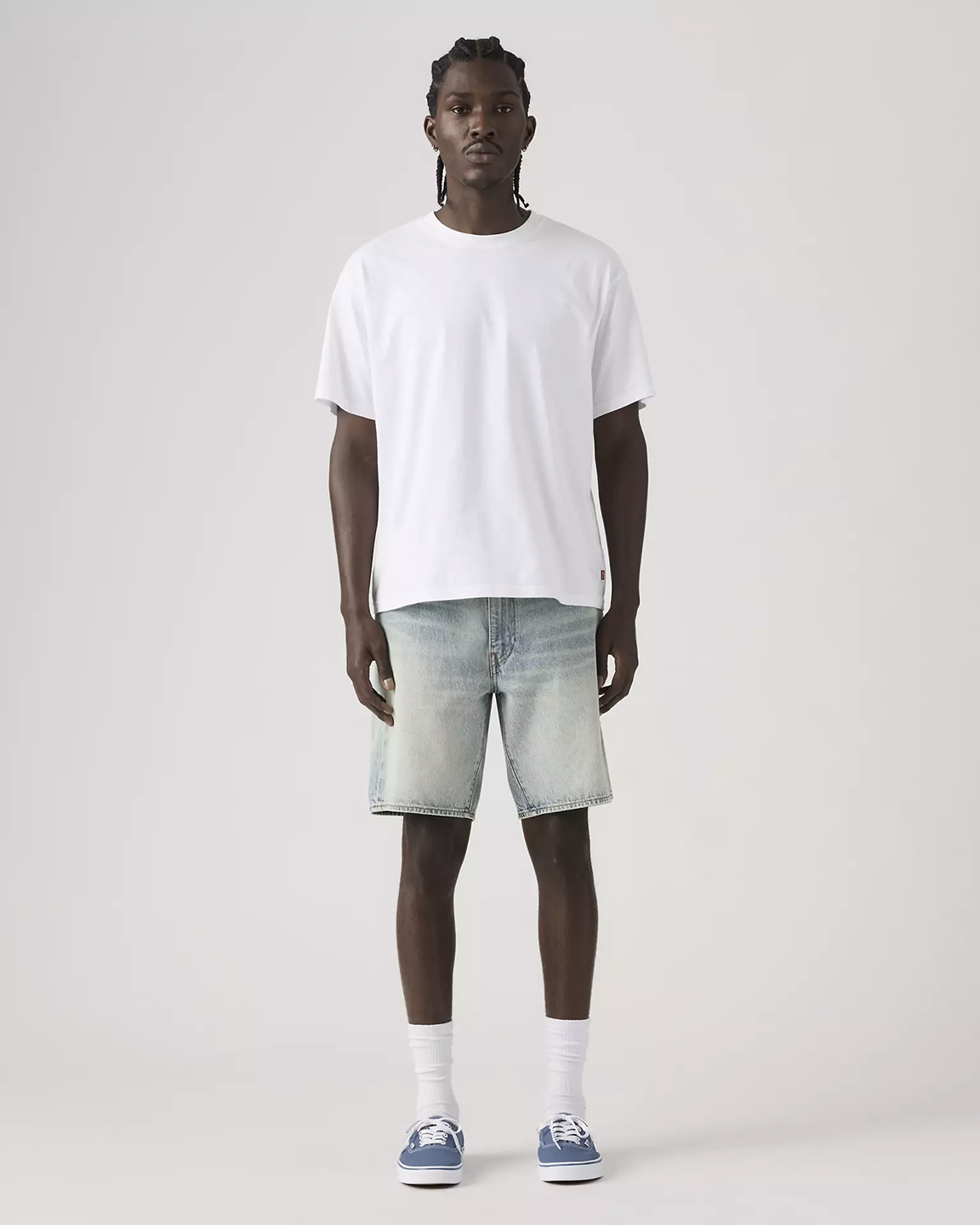 LEV1JEA00036CTM_Light+Workout+Shorts_1.png