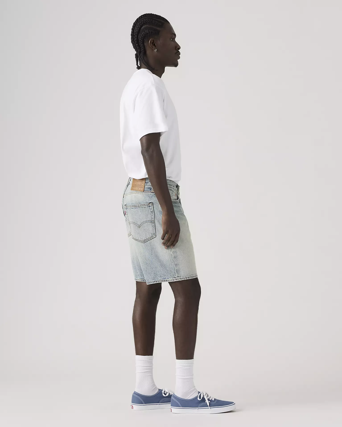 LEV1JEA00036CTM_Light+Workout+Shorts_2.png