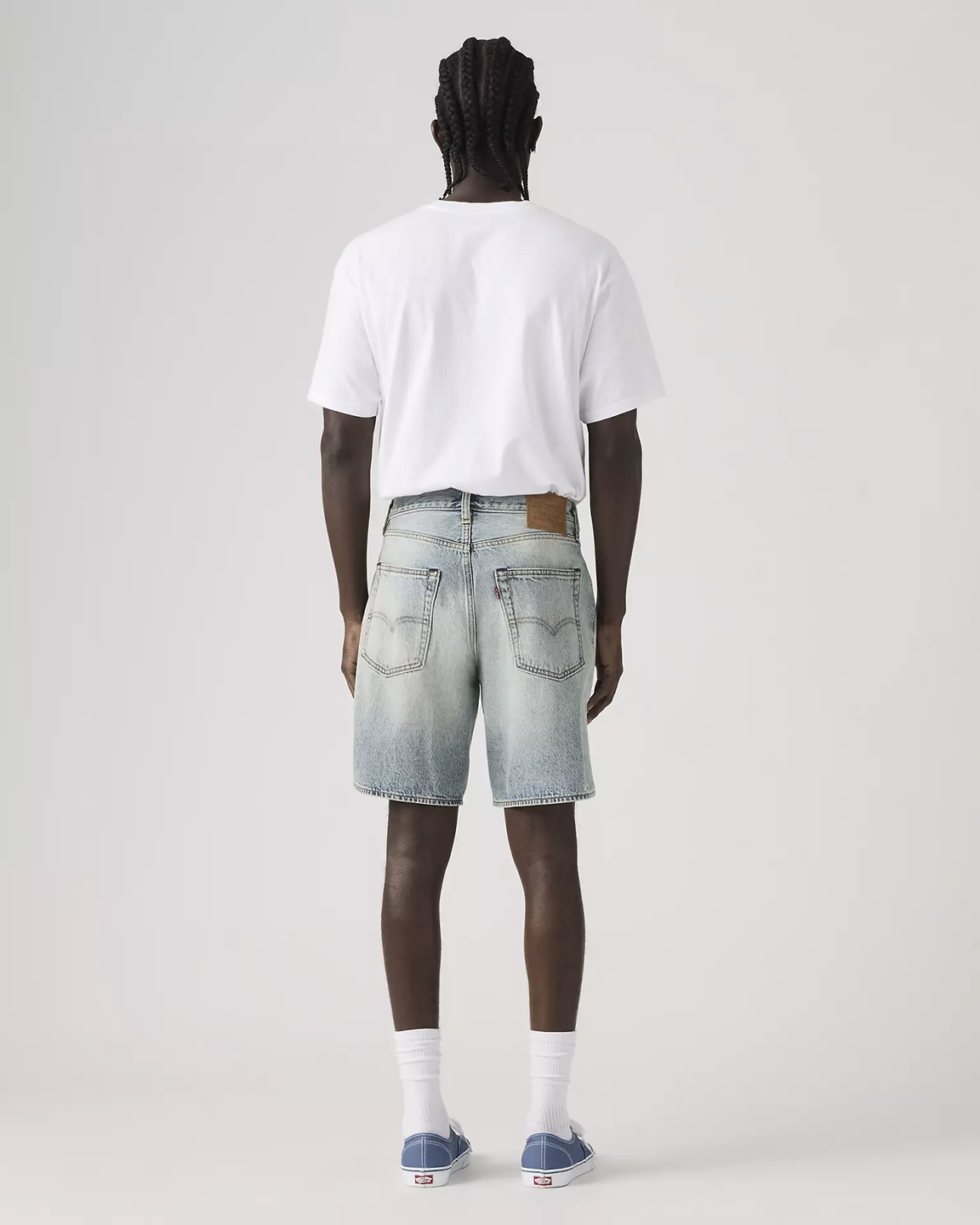 LEV1JEA00036CTM_Light+Workout+Shorts_3.png