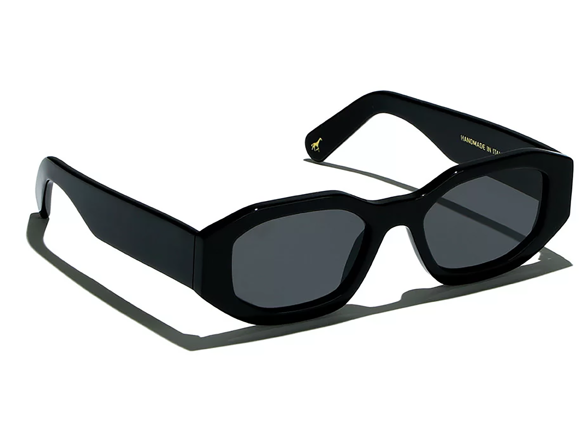 LGR4ACC00010AEU_Black+01_2.png