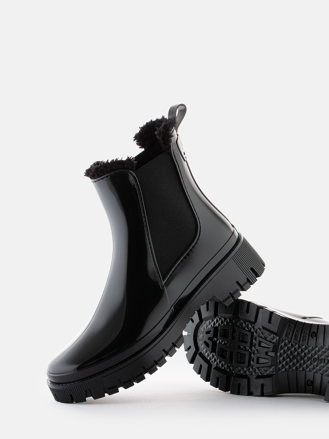 LJYCCAL00001VNW_Black_2.png