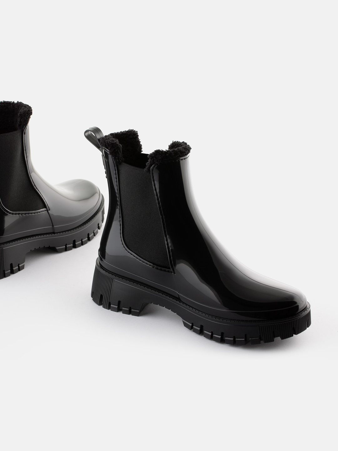LJYCCAL00001VNW_Black_3.png