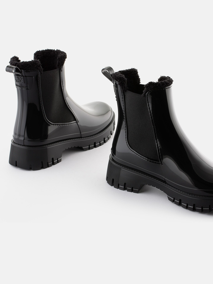 LJYCCAL00001VNW_Black_3.png
