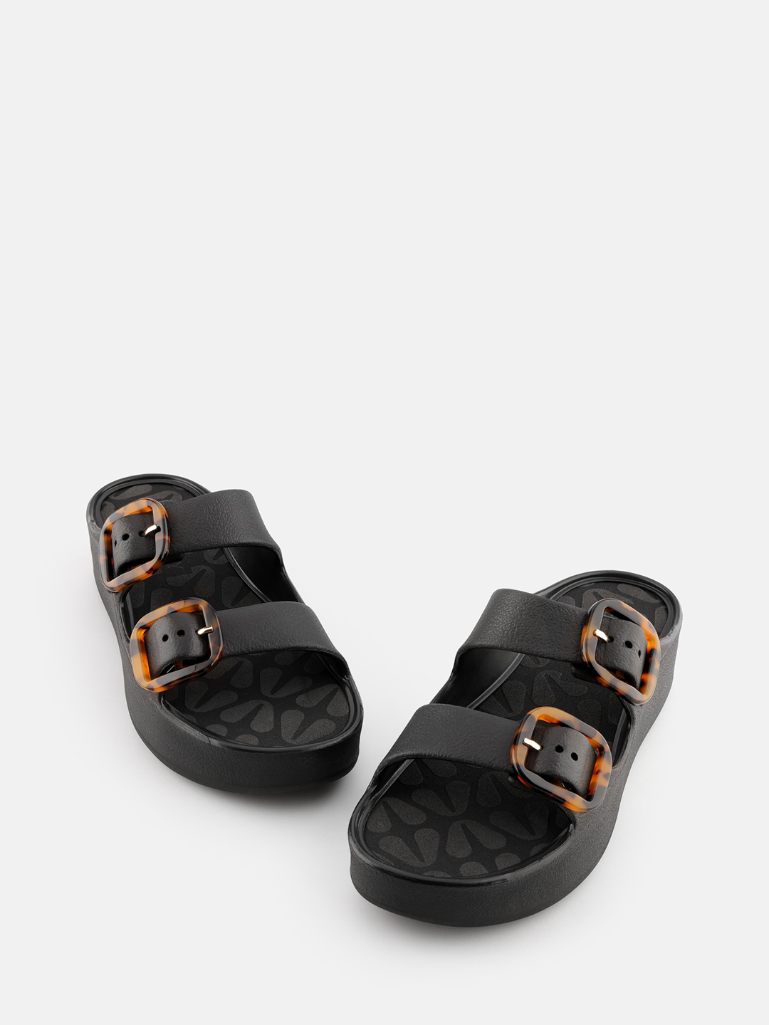 LJYCCAL00002RUW_Black_3.png