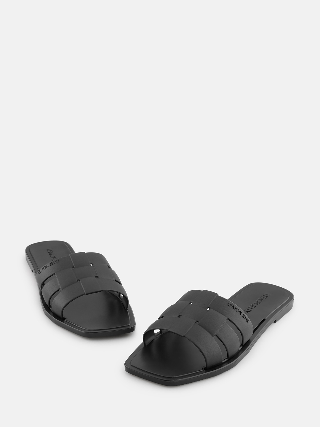 LJYCCAL00003RUW_Black_3.png