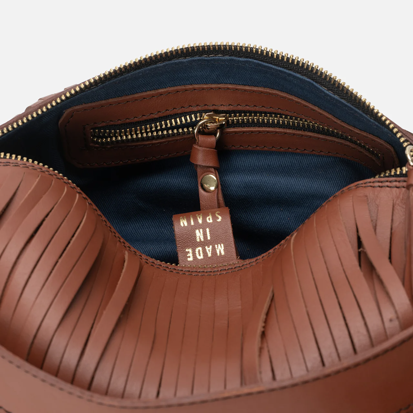 MEC3BAG01393LEW_Teja_3.png