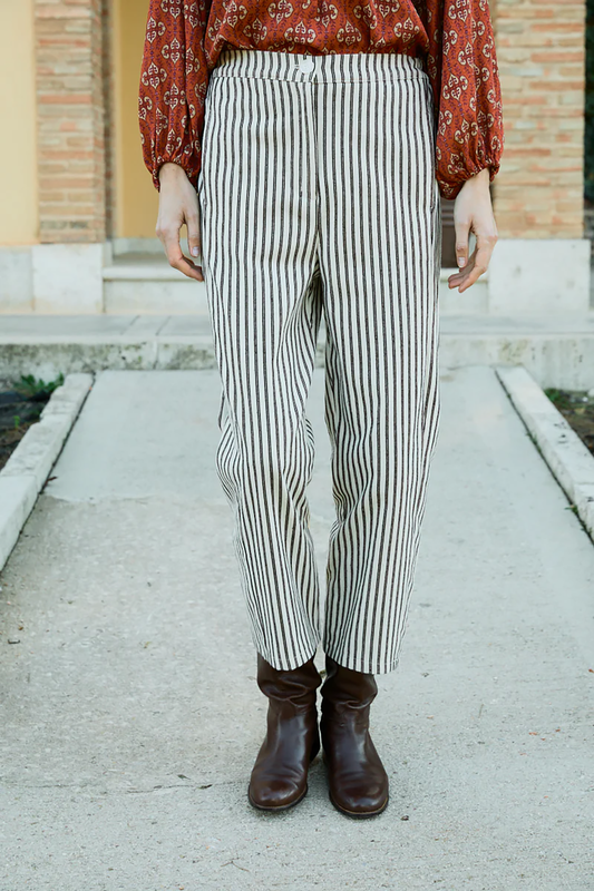 MGN1TRO00000OFW_Brown+Stripes_0.png