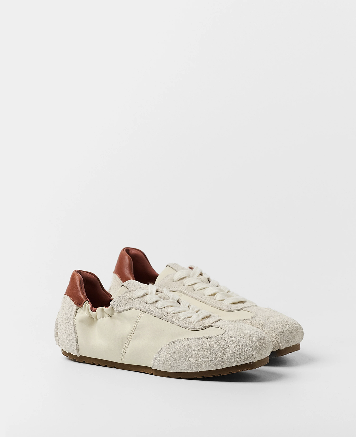 MIMCCAL03997LTW_Off+White_2.png