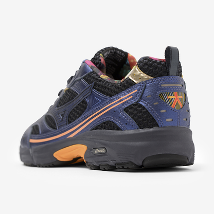 MIZ2SNE00001LTM_Black%2BBlack%2BCadmium+Orange_3.png