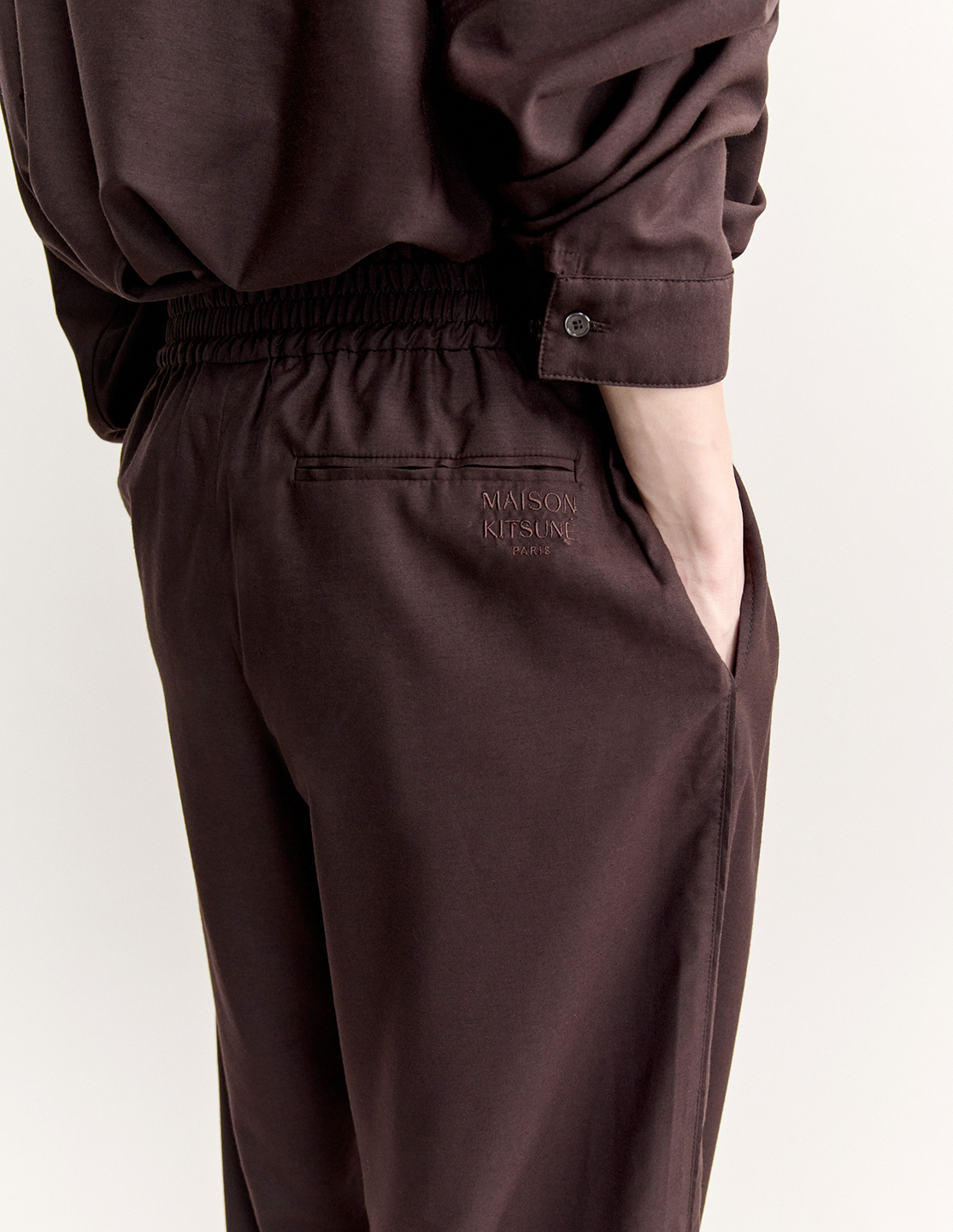 MKT1TRO22505VSM_Dark+Wood_5.png