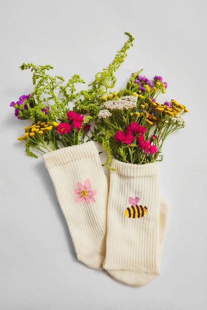 MMG2SNE18206CTU_Busy+Bee_2.png
