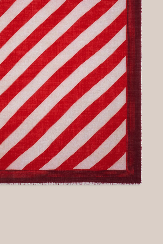 MMN4ACC27075WLW_Theater_2.png