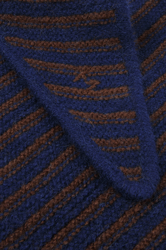 MMN4ACC27083LPW_Stripes+Comedia_2.png