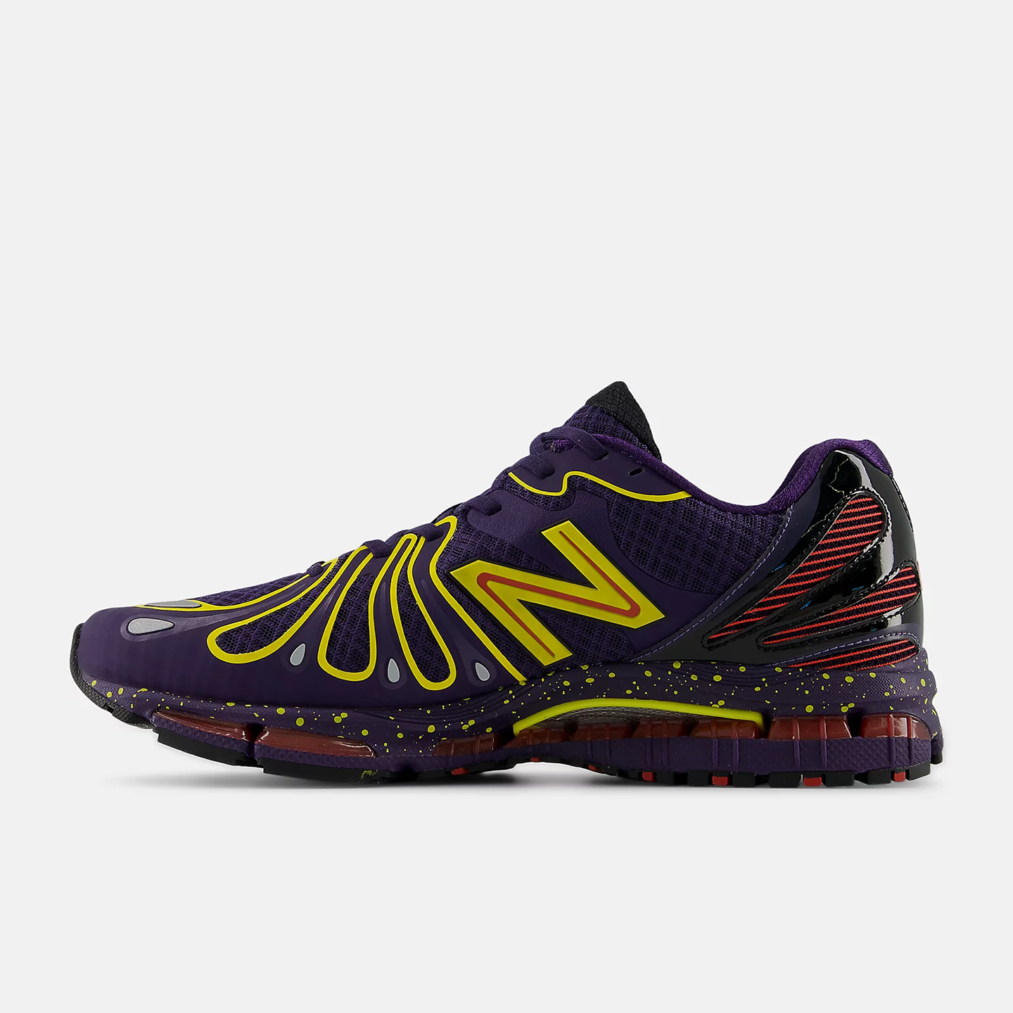 NEB2SNE00006LEU_Boysenberry_2.png