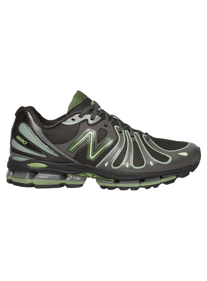 NEB2SNE00006LEU_FADED+BLACK_0.png