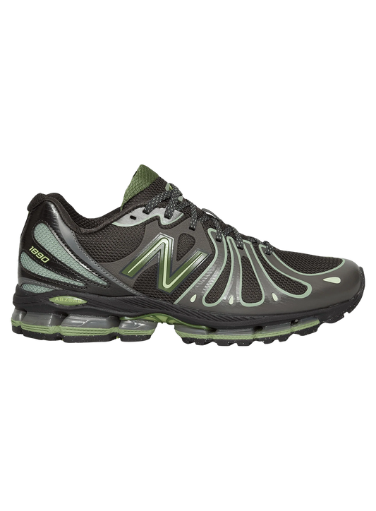 NEB2SNE00006LEU_FADED+BLACK_0.png