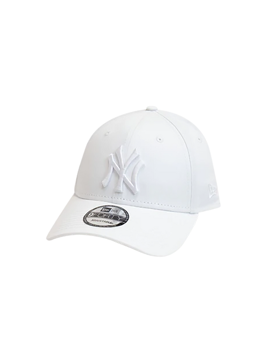 NEW4HAT00016CTU_White_0.png