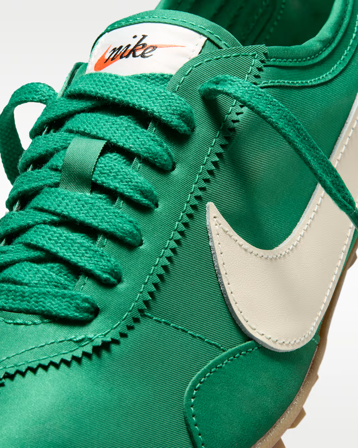 NIK2SNE27167LTW_Malachite%2BSoft+Pearl_5.png