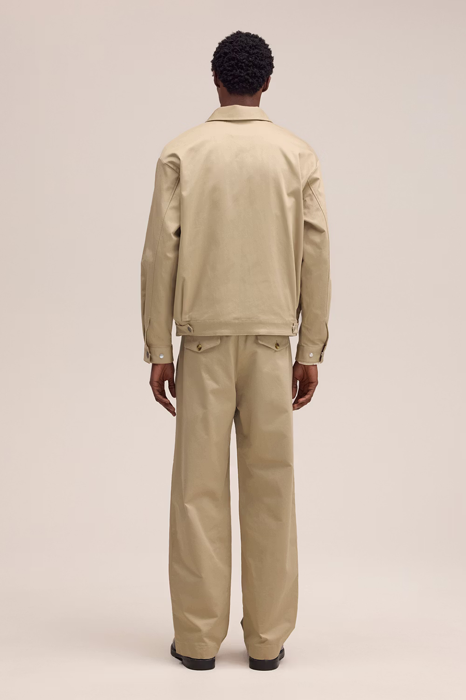 NNO1CJK00001CTM_Desert+Khaki_1.png