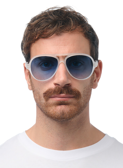OKK4ACC20630AEU_Translucent+Clear_0.png