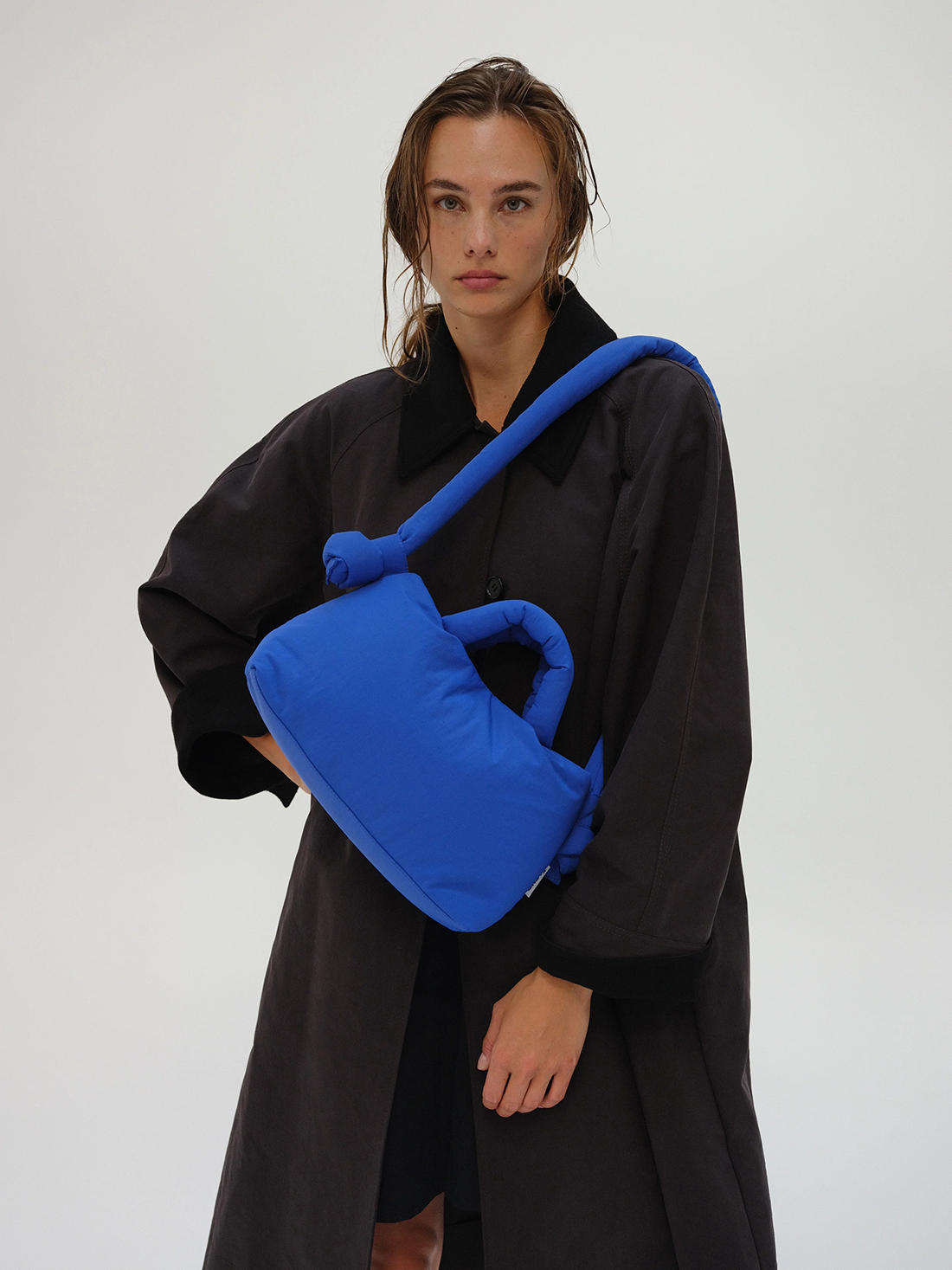 OLE3BAG00000NYU_Cobalt+Blue_3.png