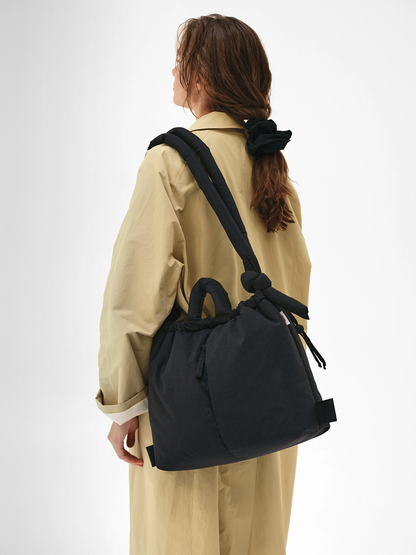 OLE3BAG00002NYU_Black_2.png