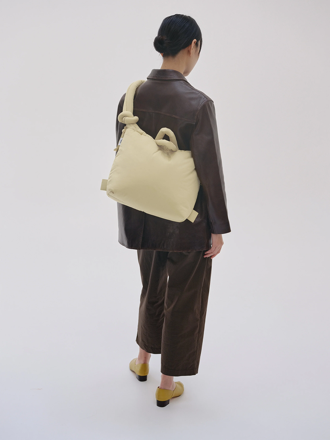 OLE3BAG00002NYU_Butter+Yellow_2.png