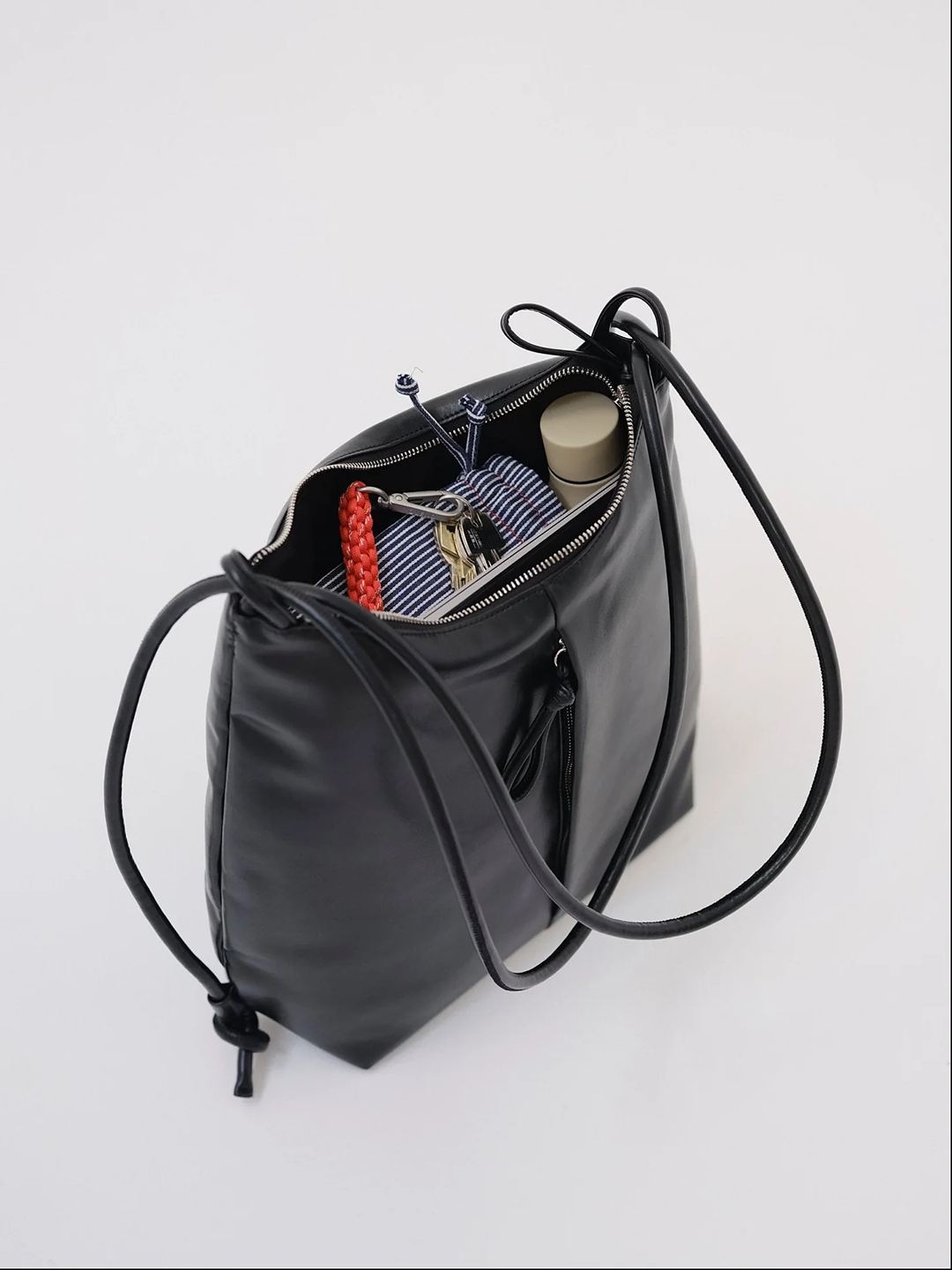 OLE3BAG23007FXW_Vegan+Leather+-+Black_1.png