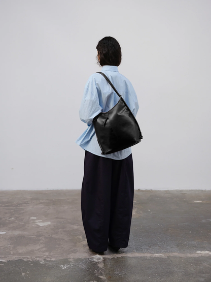 OLE3BAG23007FXW_Vegan+Leather+-+Black_4.png