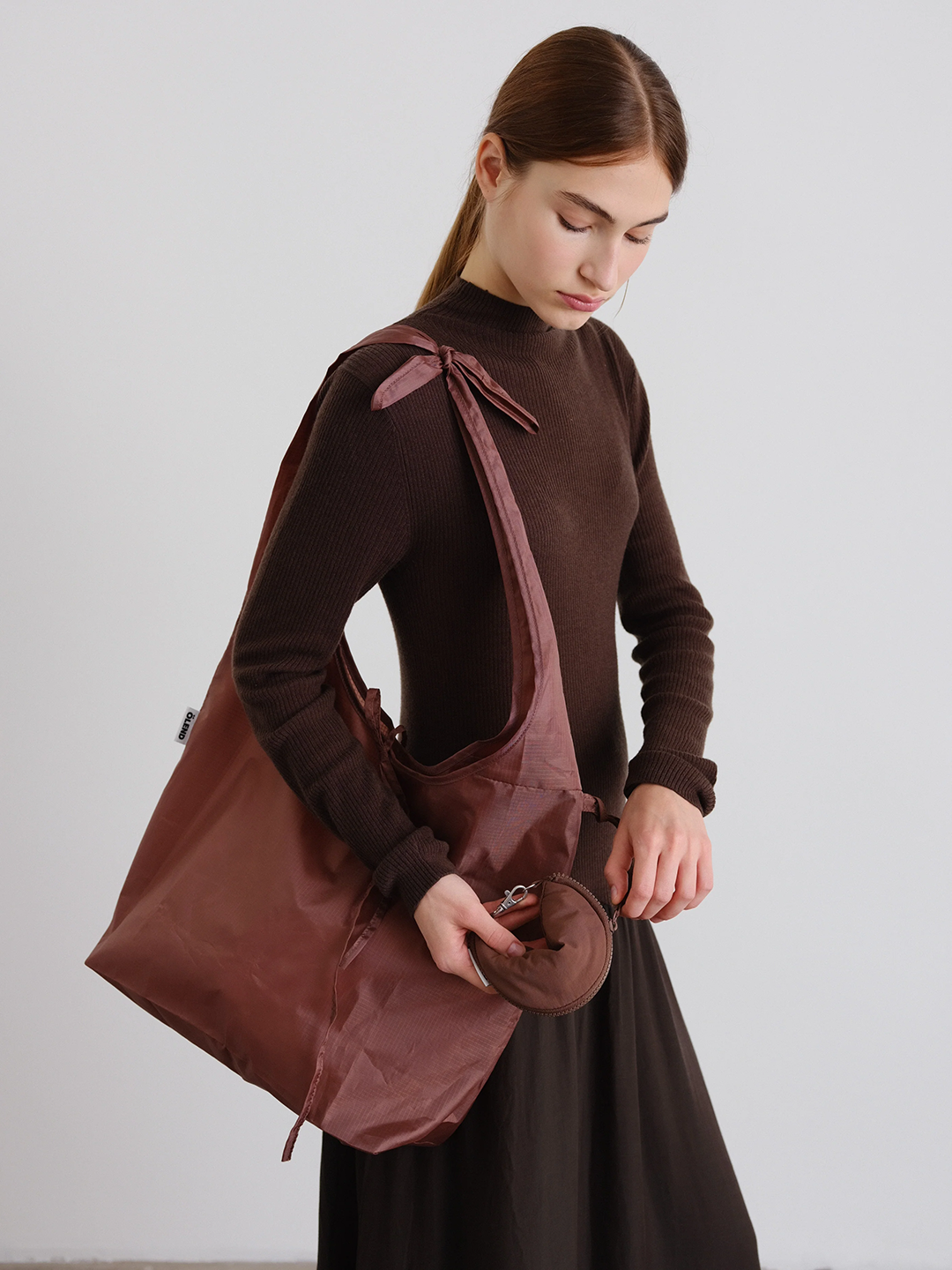 OLEBBCP04257NYW_Chocolate_3.png