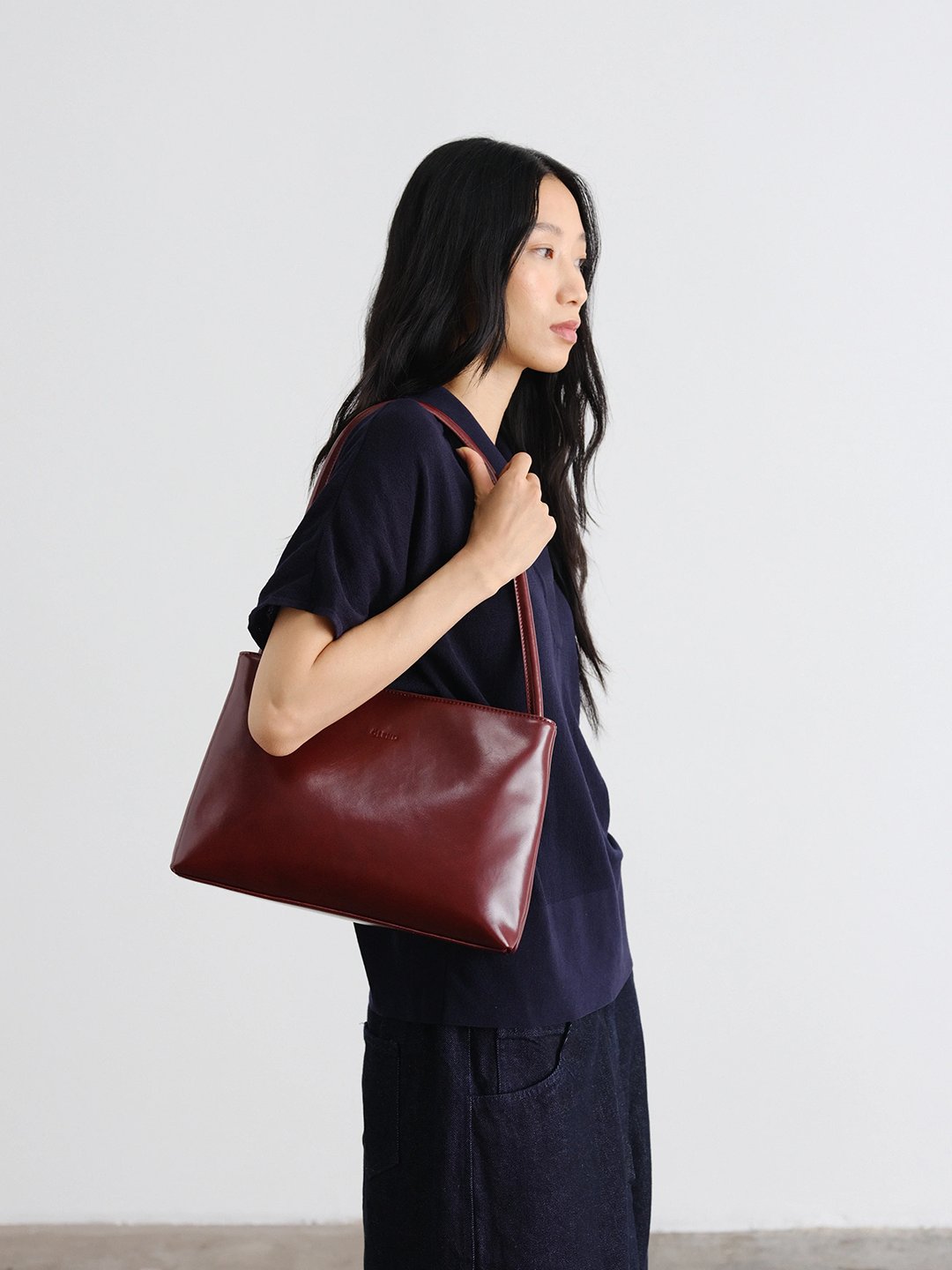 OLEBBCP23005FXW_Cherry+Red_3.png