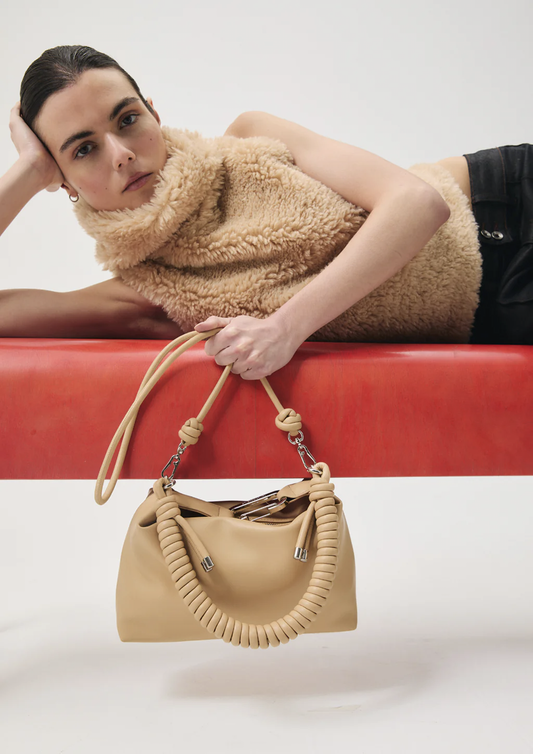 OLMBBCP05159PHW_Beige_1.png