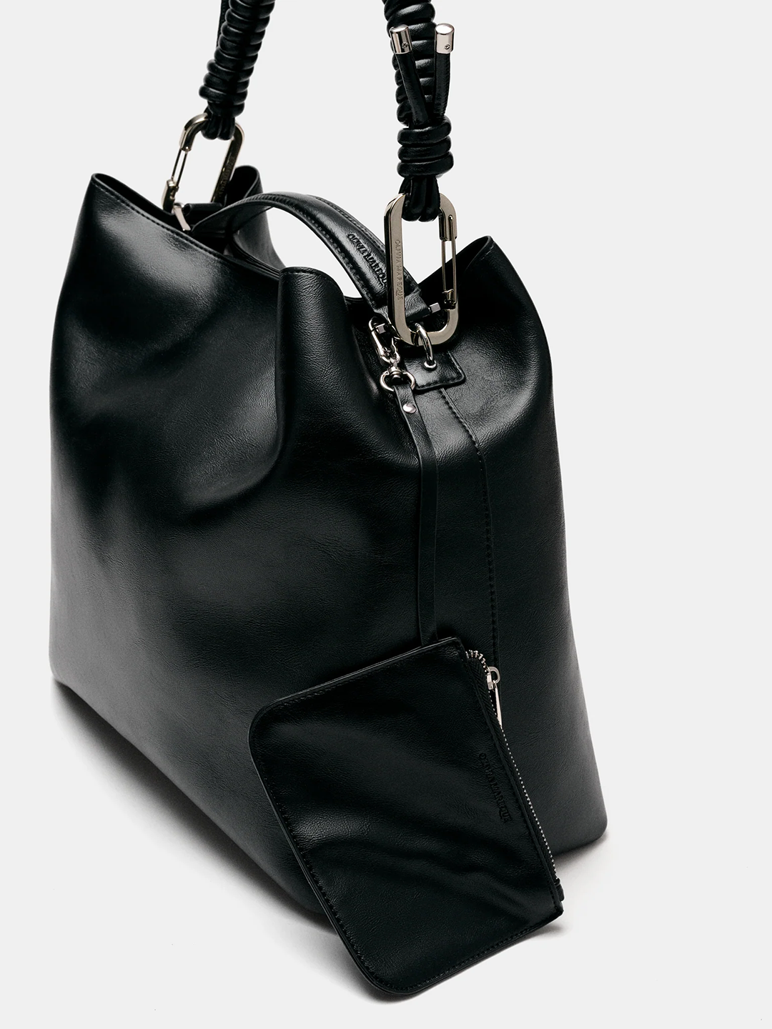 OLMBBCP26331PHW_Negro_2.png